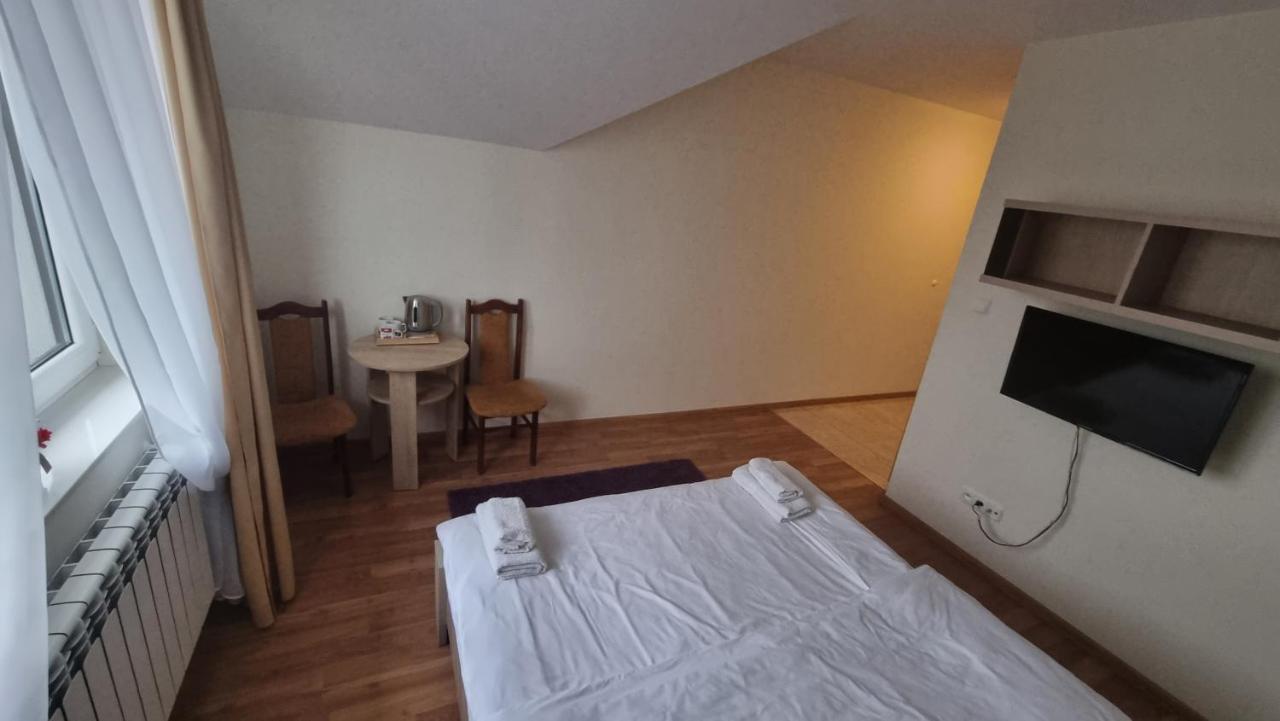 Hotel Monika Maków Mazowiecki Extérieur photo