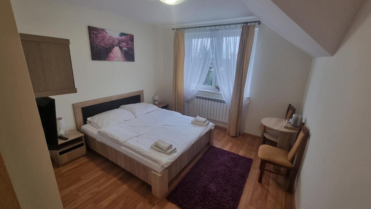 Hotel Monika Maków Mazowiecki Extérieur photo