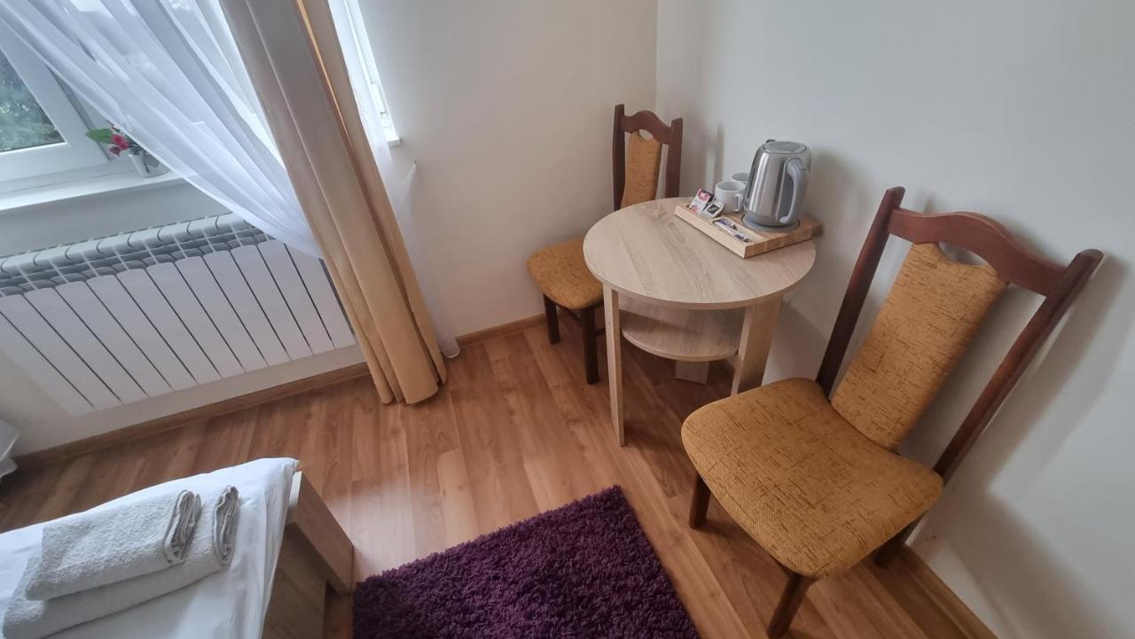 Hotel Monika Maków Mazowiecki Extérieur photo