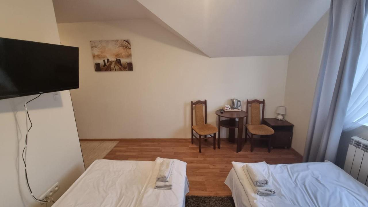 Hotel Monika Maków Mazowiecki Extérieur photo